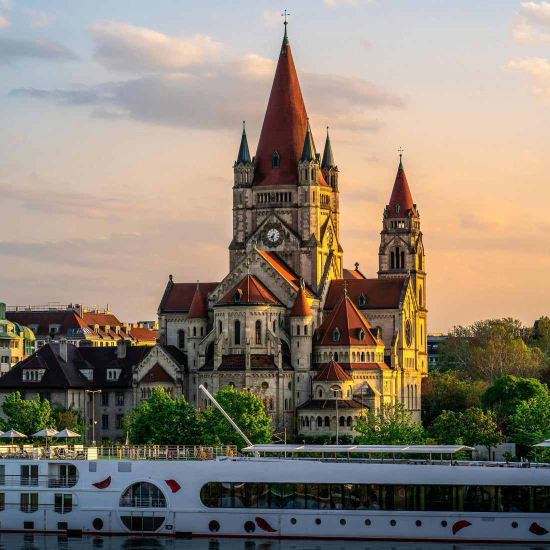 Königliche Kultur & Geschichte I Wien & Bratislava – Kopenhagen – Paris - Südpolen